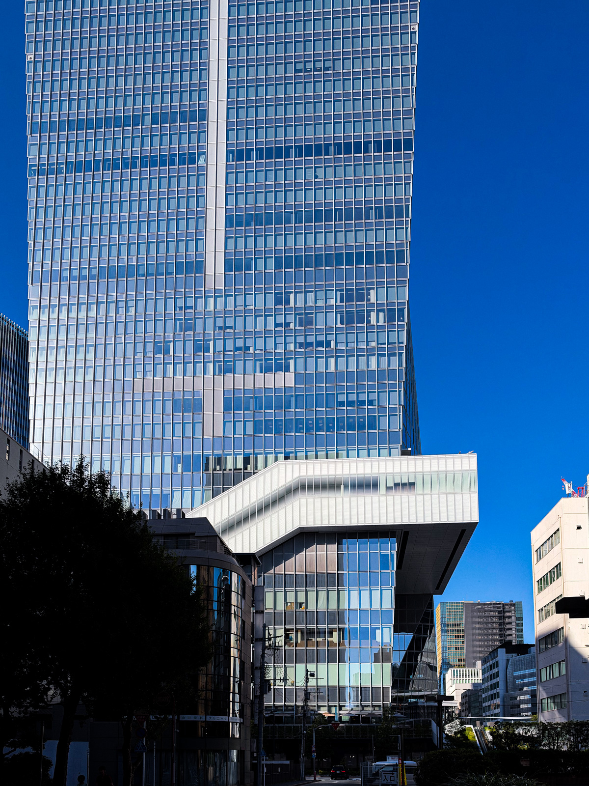 地下に入ると、街が続いていた